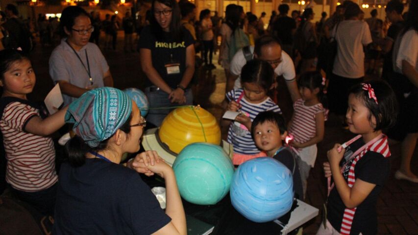 Engaging the public with fun astronomy knowledge